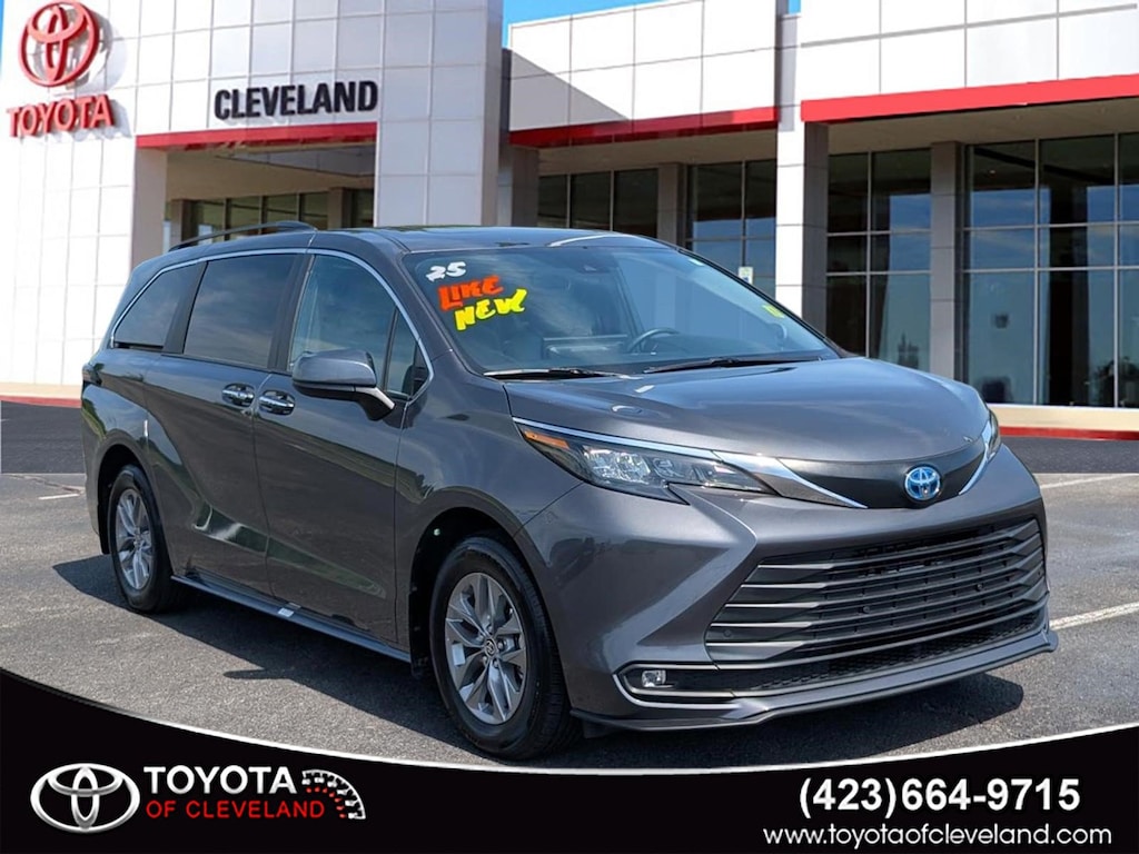 Used 2025 Toyota Sienna XLE 8 Passenger Van Passenger Van