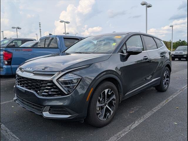 2024 Kia Sportage EX photo 2