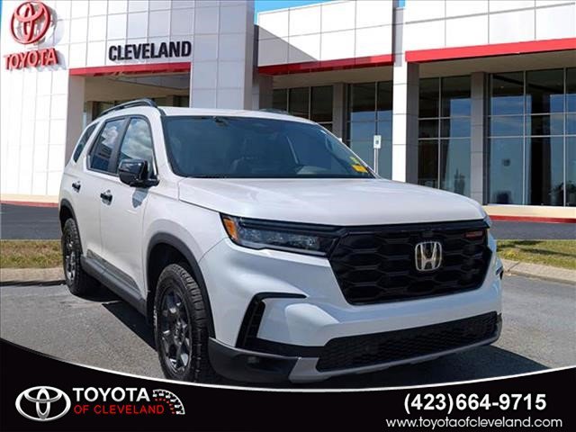 2025 Honda Pilot TrailSport AWD's photo