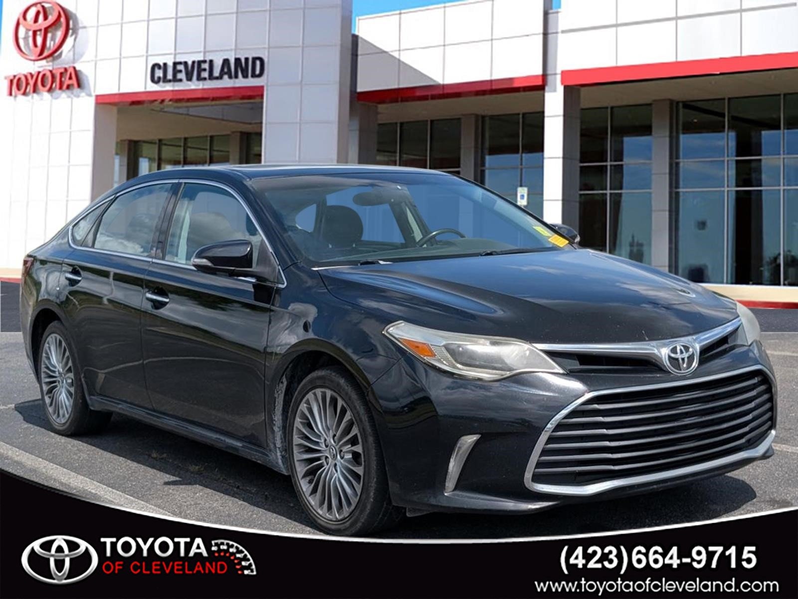 2016 Toyota Avalon Limited's photo
