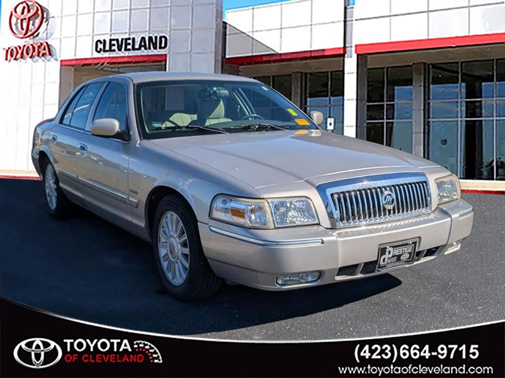 2010 Mercury Grand Marquis LS's photo