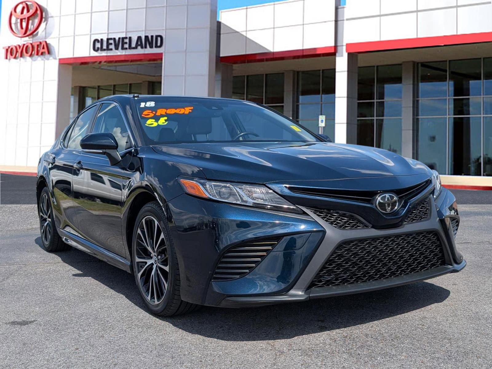 View vehicle photo 2