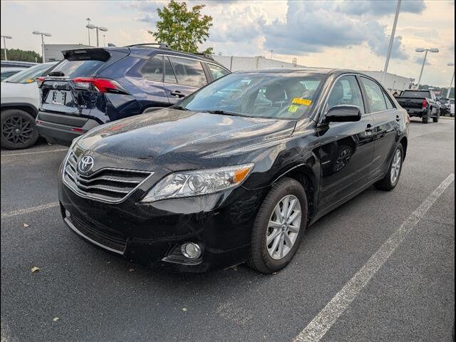 2011 Toyota Camry XLE photo 2