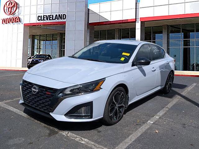 2024 Nissan Altima 2.5 SR photo 4