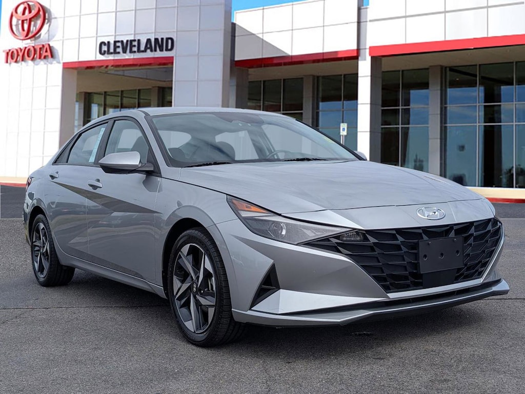 Used 2023 Hyundai Elantra SEL Sedan