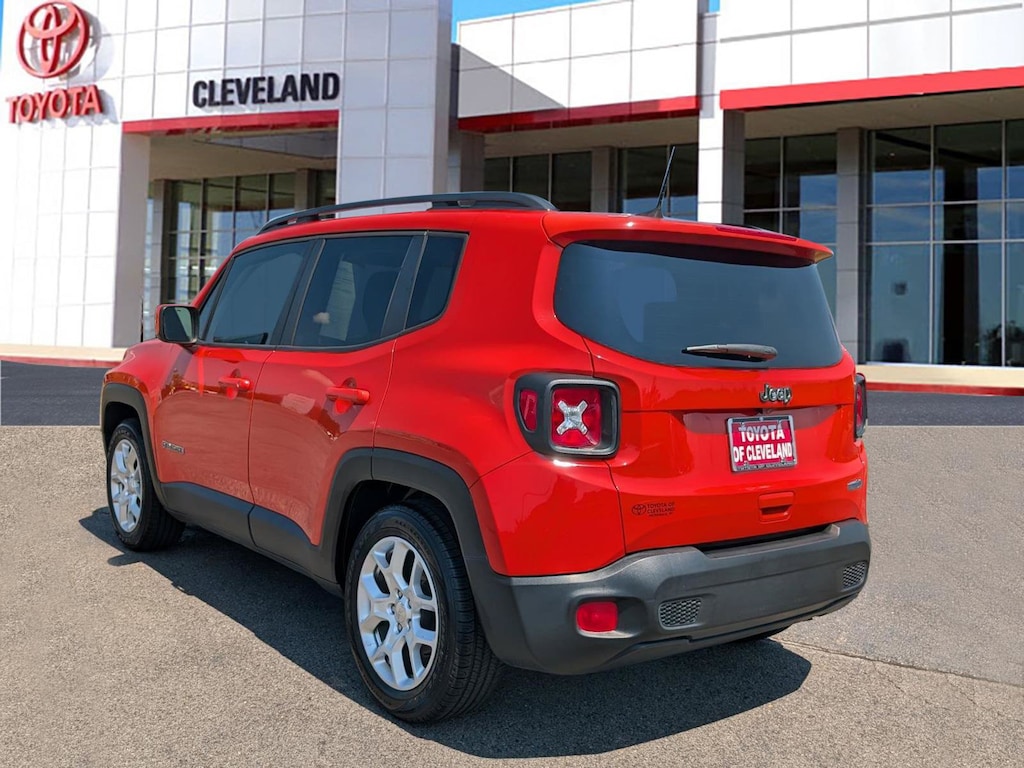 Used 2018 Jeep Renegade Latitude SUV