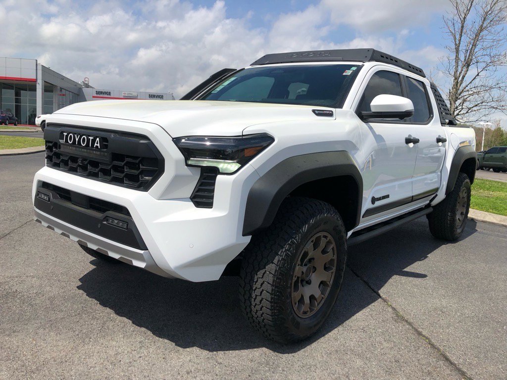 2025 Toyota Tacoma Trailhunter photo 4