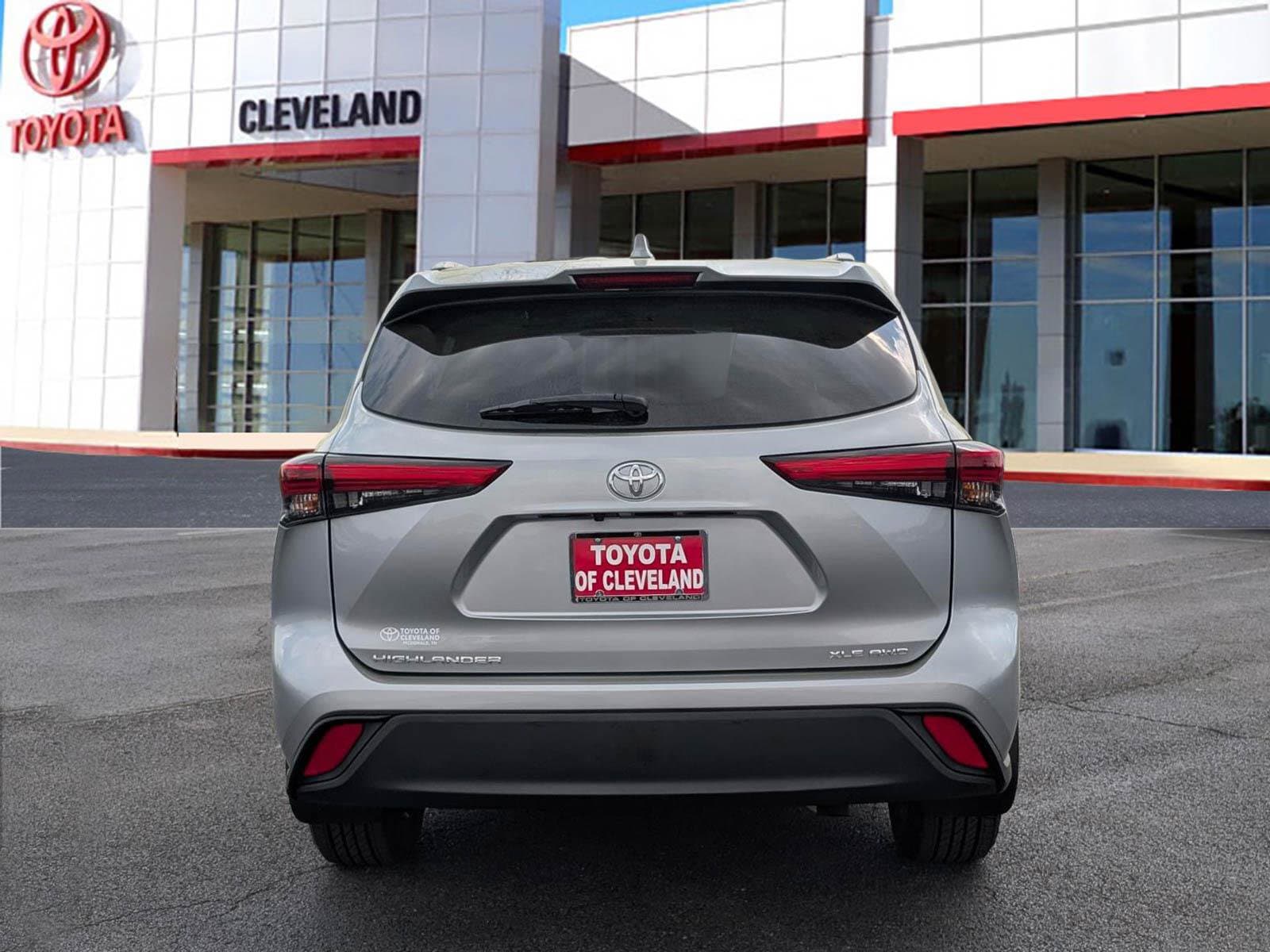 2023 Toyota Highlander XLE - Photo 6