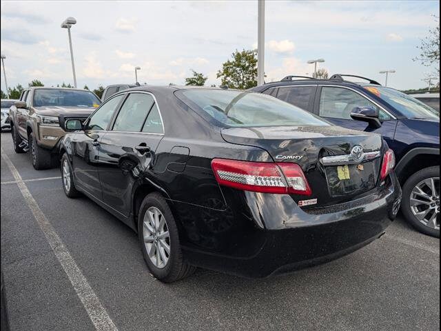 2011 Toyota Camry XLE photo 3