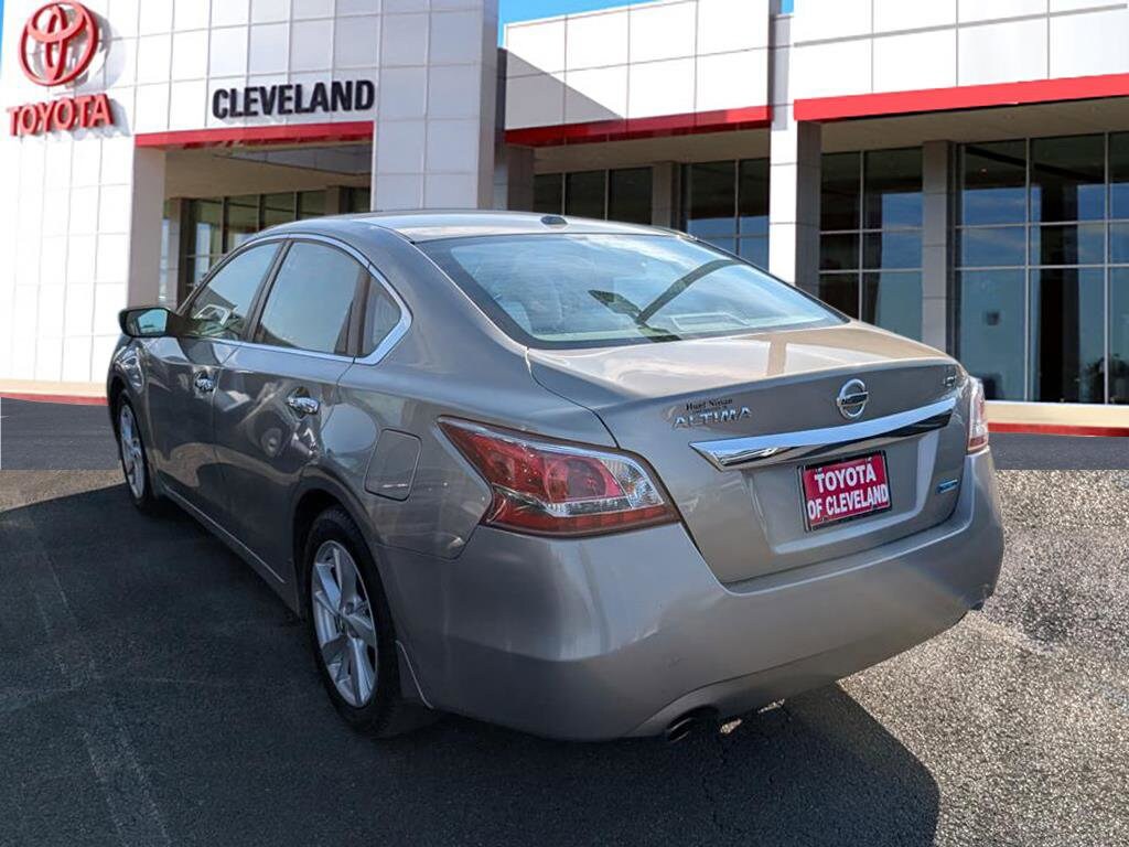 2013 Nissan Altima 2.5 SV photo 4