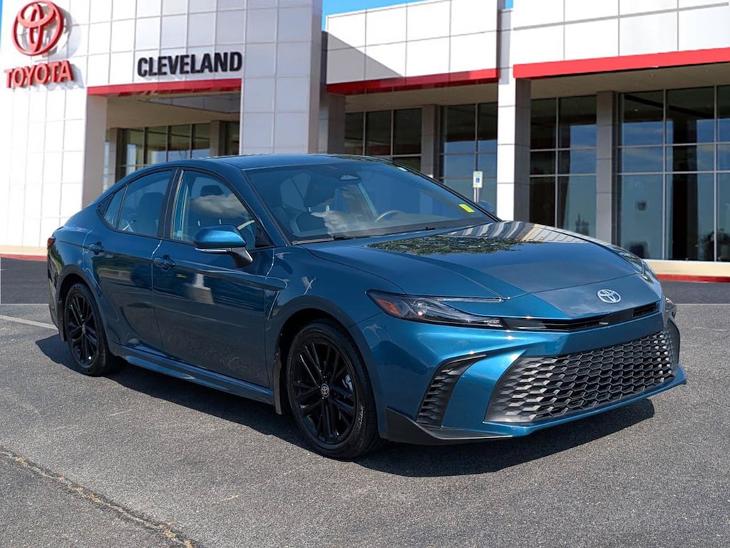 Used 2026 Toyota Camry SE Sedan