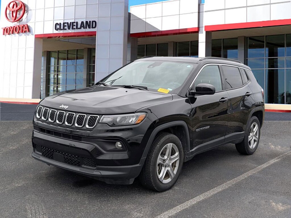 Used 2024 Jeep Compass Latitude SUV