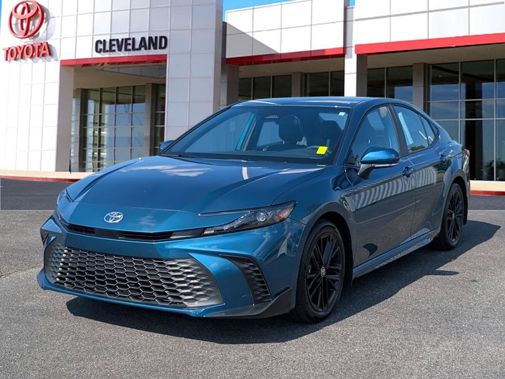 Used 2026 Toyota Camry SE Sedan