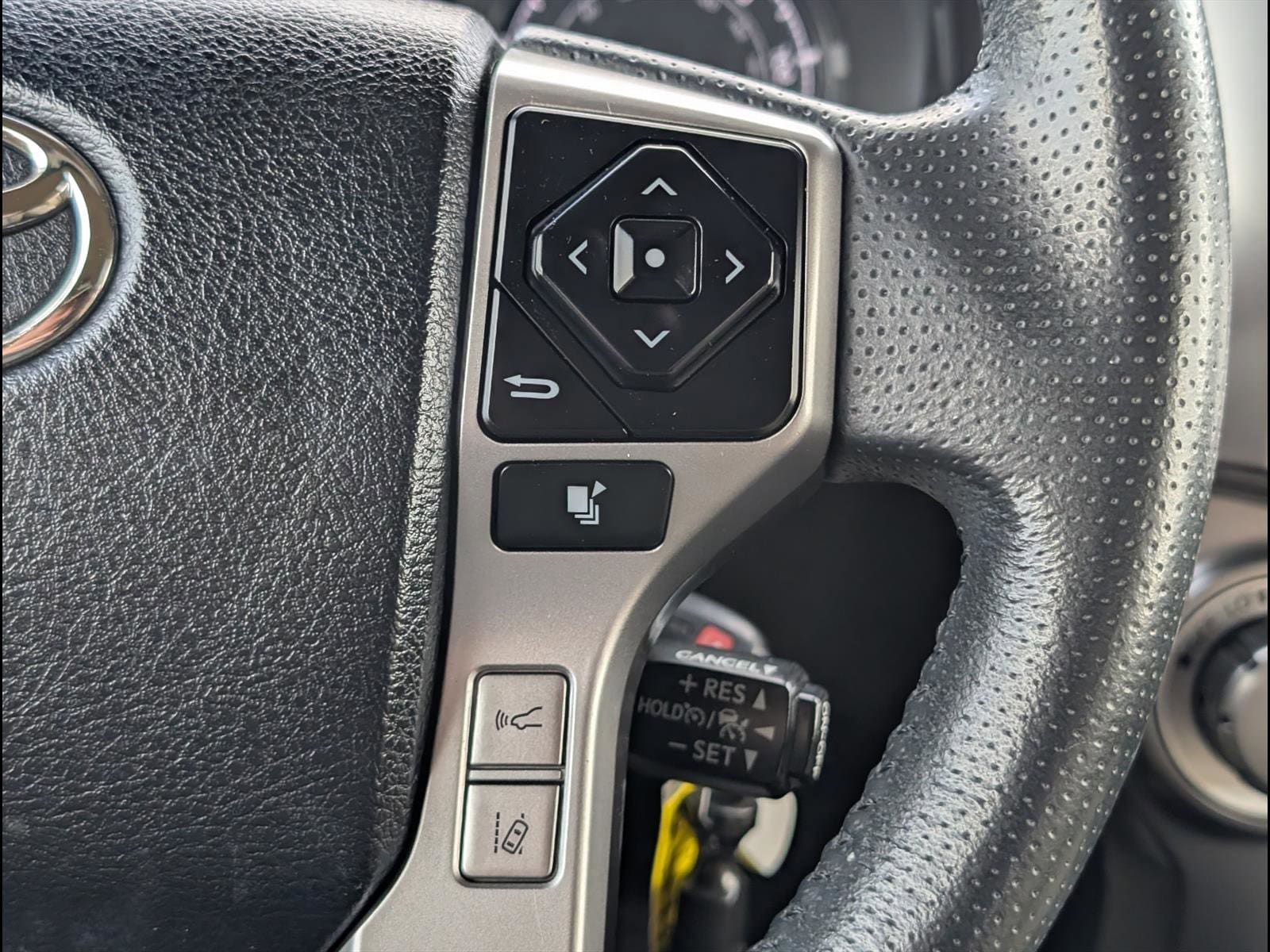 2021 Toyota 4Runner SR5 - Photo 16