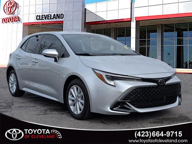 2024 Toyota Corolla Hatchback SE's photo