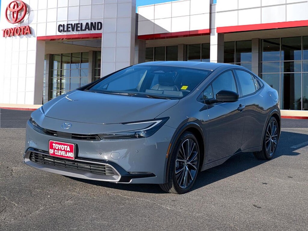 Used 2025 Toyota Prius XLE Hatchback