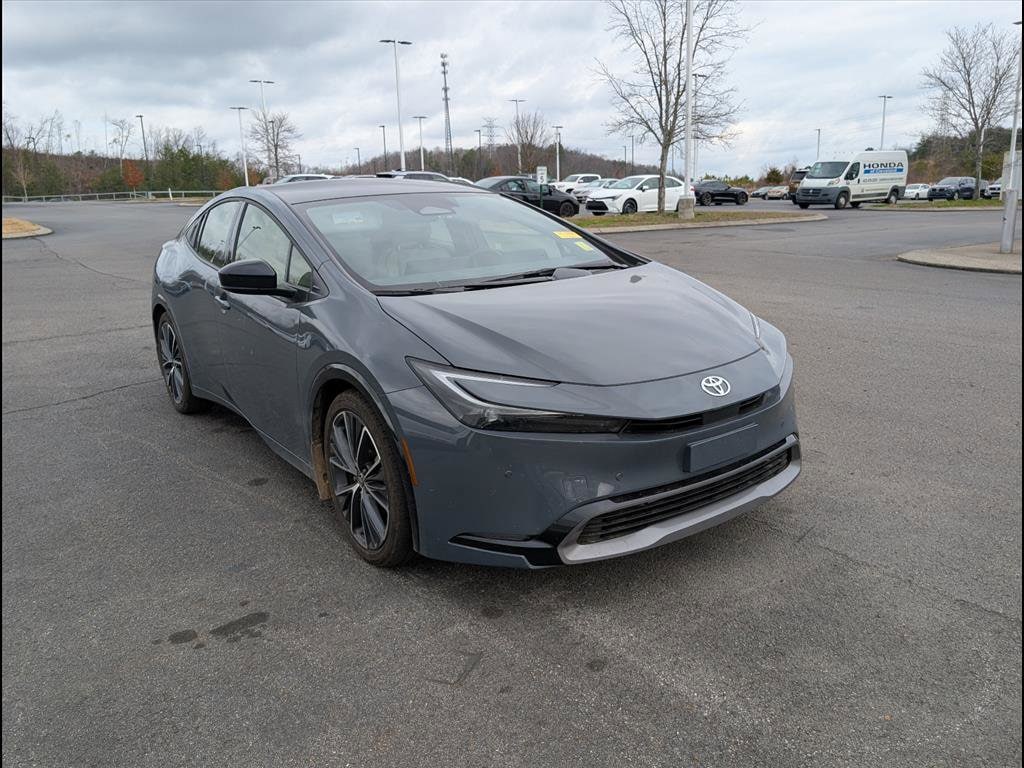 2024 Toyota Prius XLE's photo