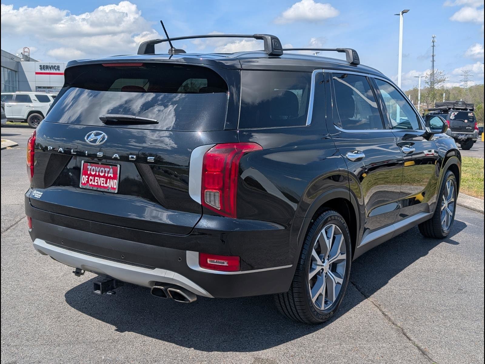 View vehicle photo 6