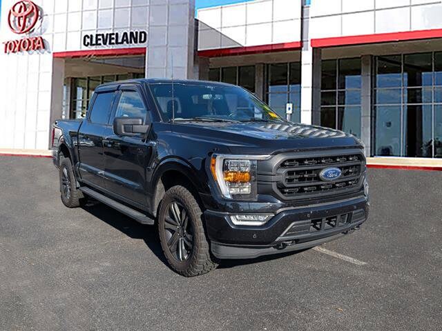2021 Ford F-150 XLT photo 2