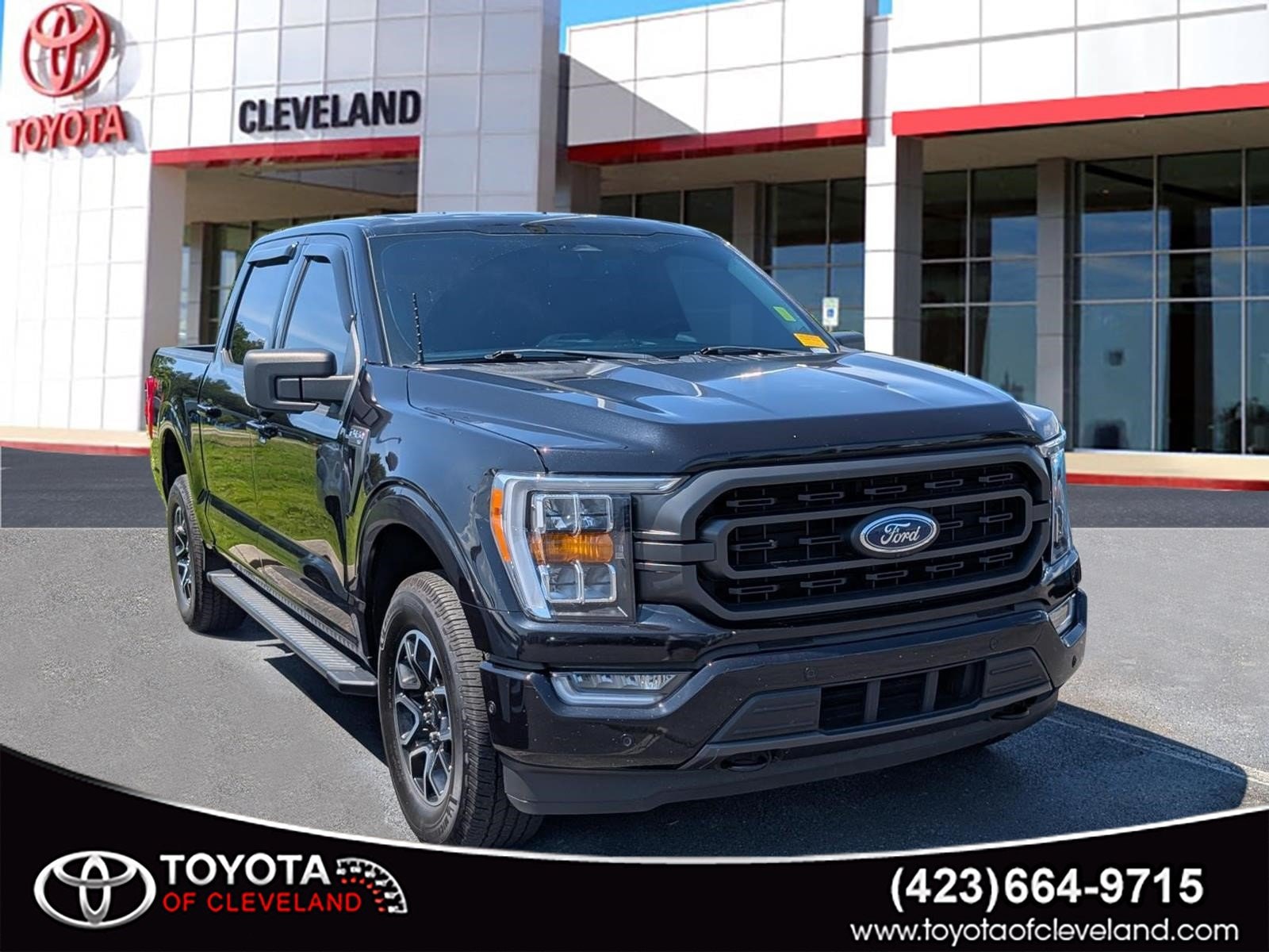 Pre-Owned 2023 Ford F-150 XLT
