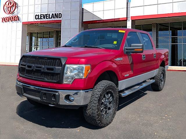 2012 Ford F-150 XLT photo 2