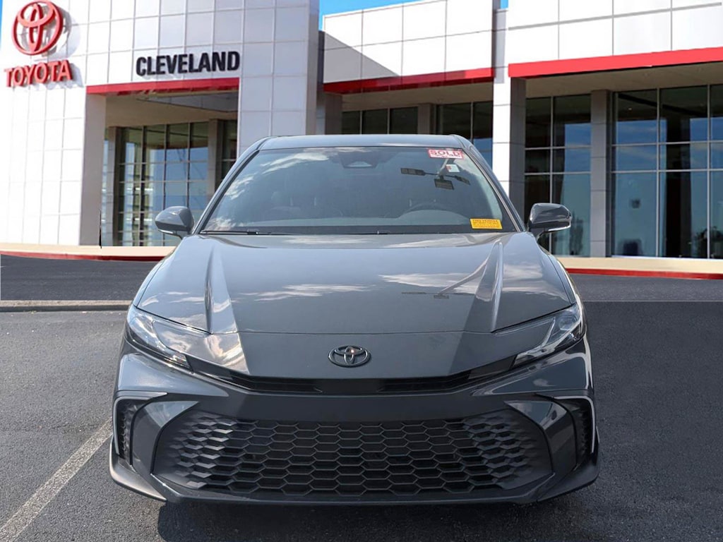 Used 2025 Toyota Camry SE Sedan