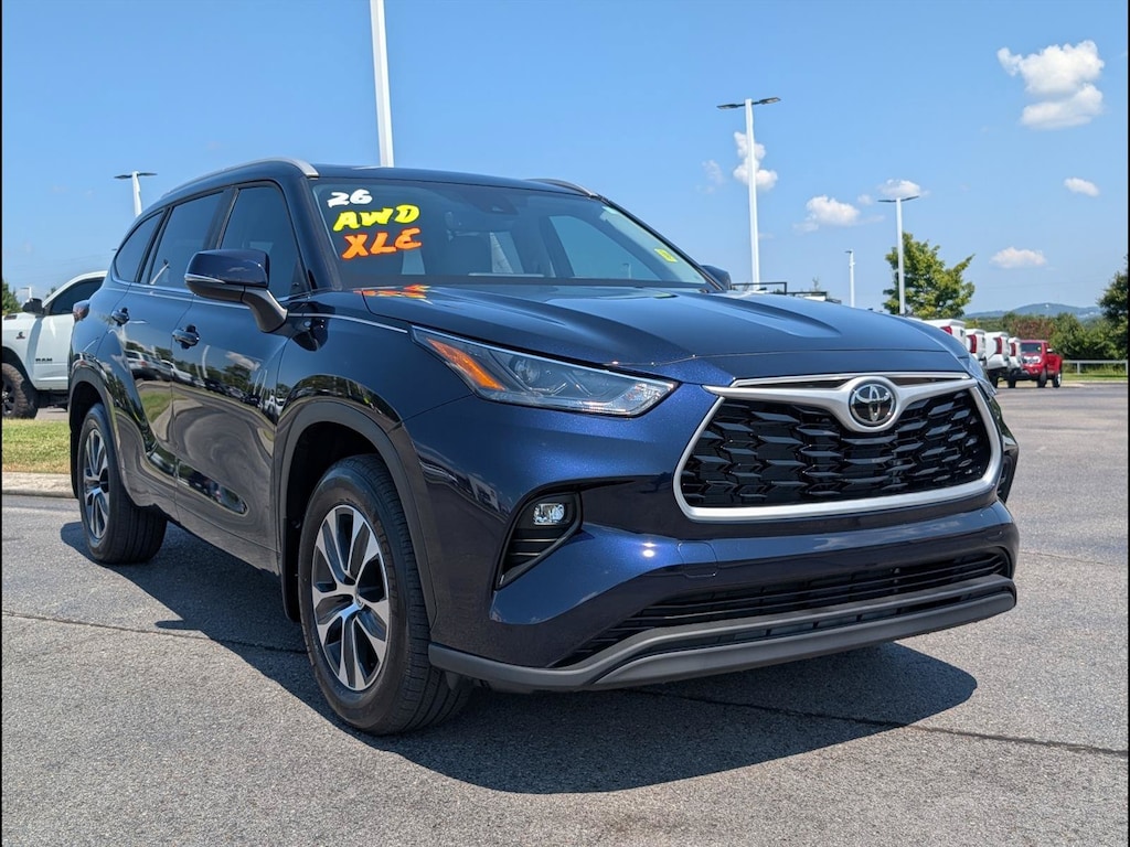 Used 2026 Toyota Highlander XLE SUV