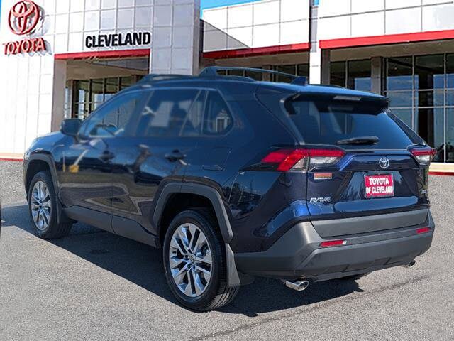 2025 Toyota RAV4 XLE Premium photo 3