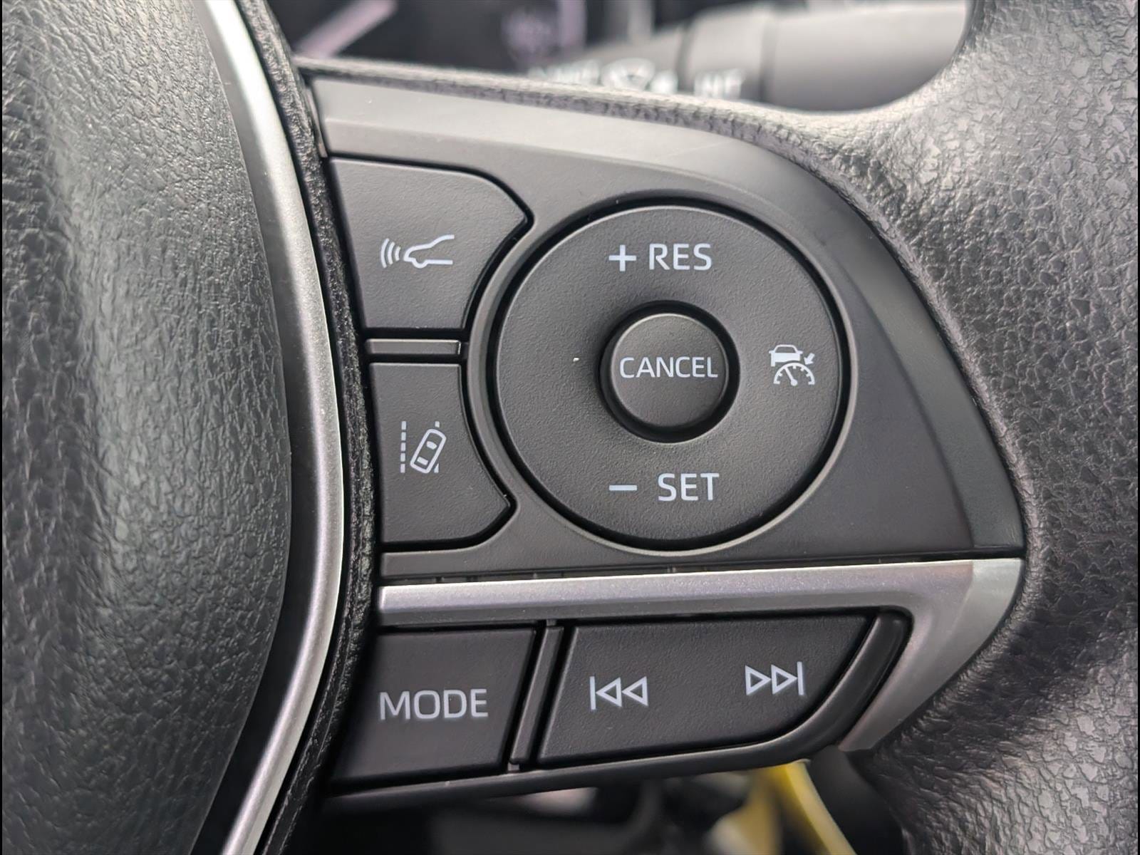 2023 Toyota Camry LE - Photo 15