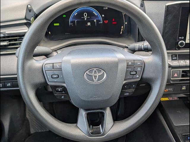 2025 Toyota Camry LE - Photo 11