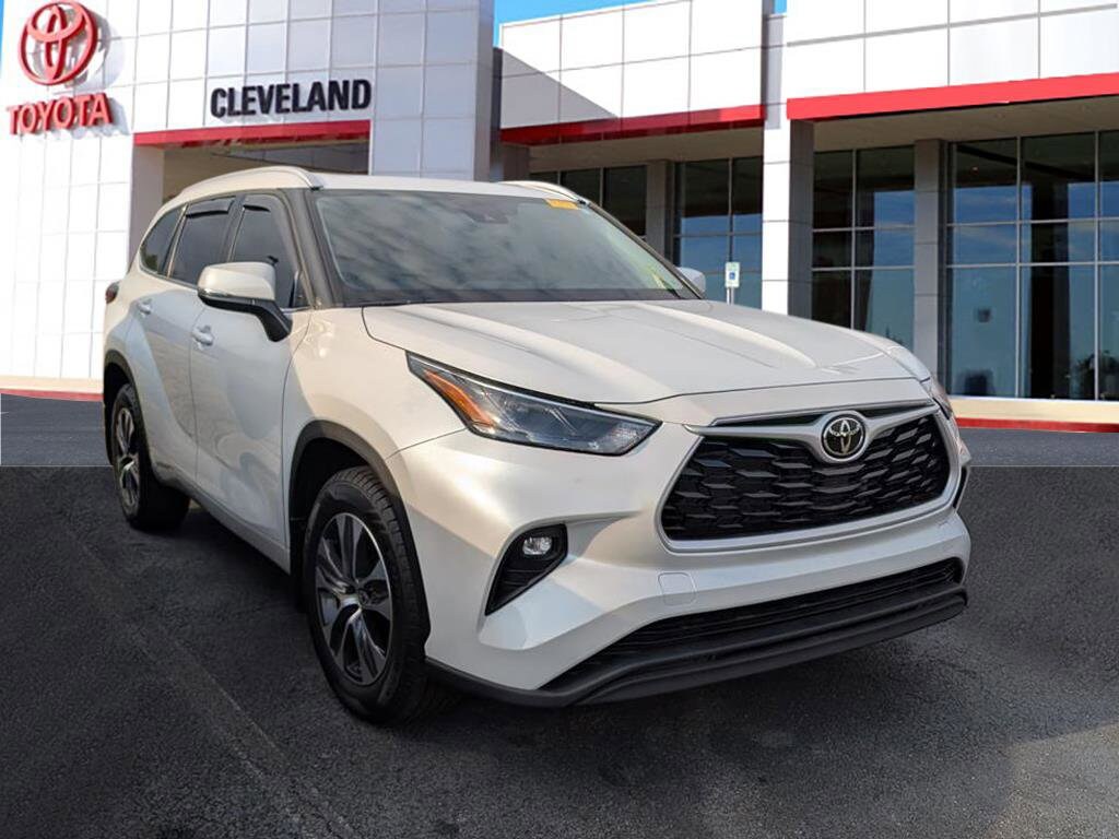 Used 2022 Toyota Highlander XLE SUV