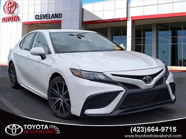 2024 Toyota Camry SE AWD's photo