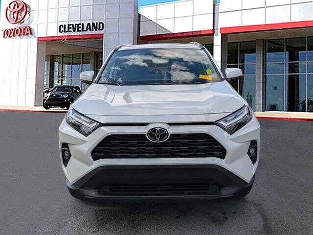 2024 Toyota RAV4 XLE Premium photo 3