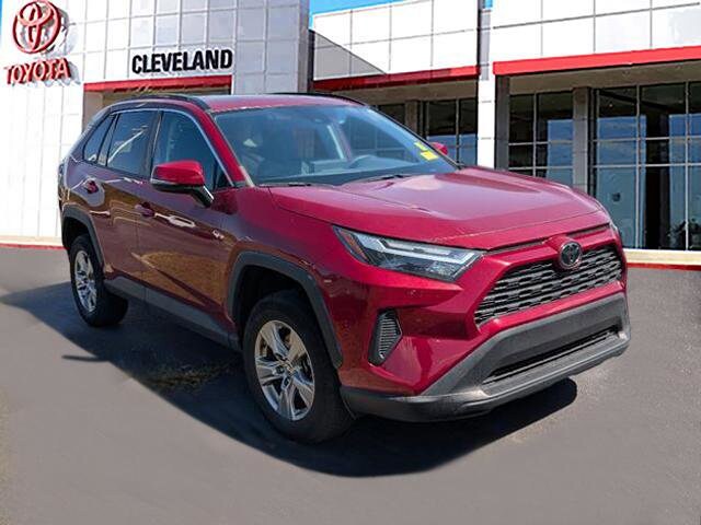 2023 Toyota RAV4 XLE photo 2