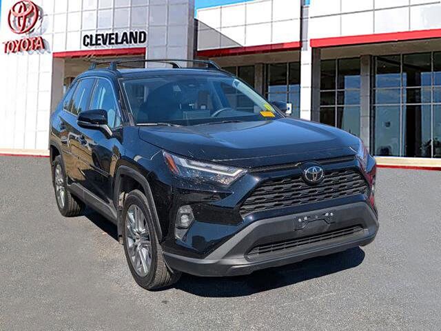 2023 Toyota RAV4 XLE Premium photo 2