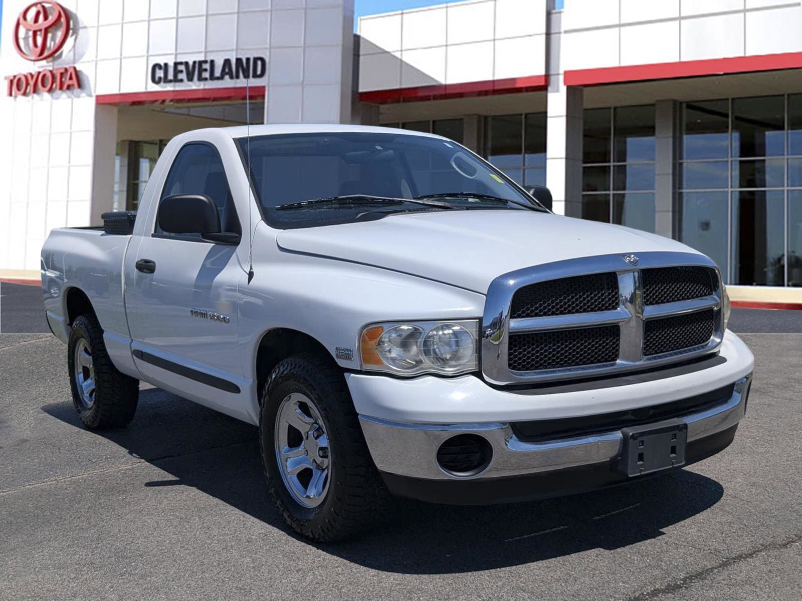 Used 2004 Dodge Ram 1500 Pickup ST with VIN 1D7HA16D74J290825 for sale in Mcdonald, TN