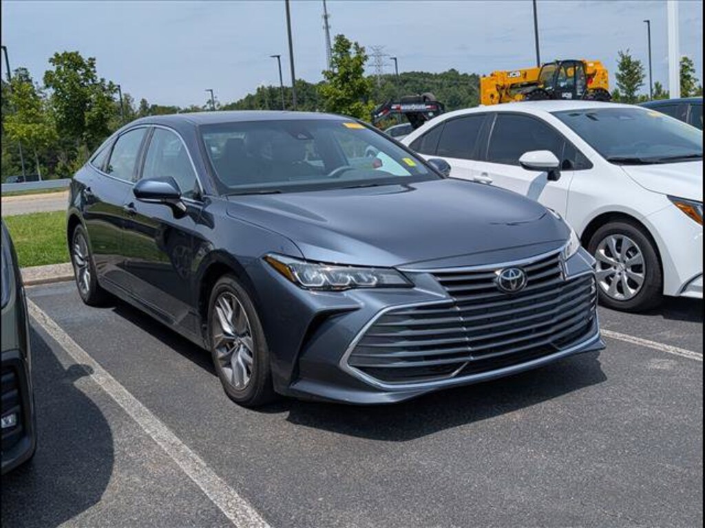 Used 2020 Toyota Avalon XLE Sedan