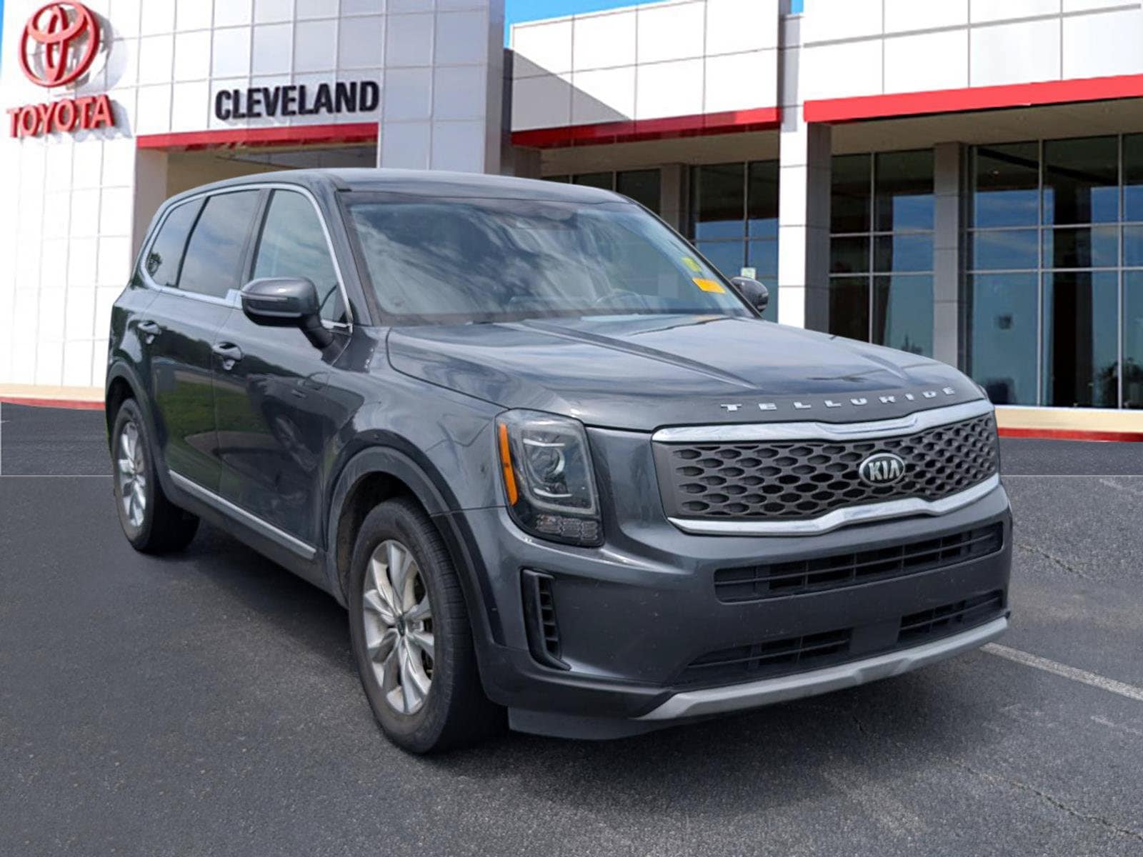 Used 2020 Kia Telluride LX with VIN 5XYP24HC8LG012376 for sale in Mcdonald, TN