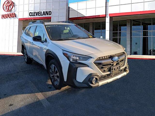 2023 Subaru Outback Limited photo 2