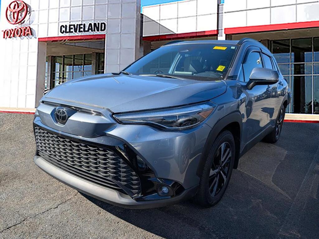 2024 Toyota Corolla Cross Hybrid XSE photo 3