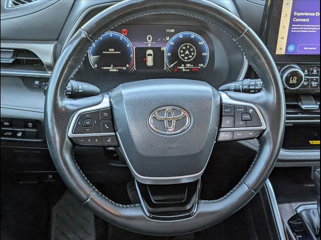 2023 Toyota Highlander Limited - Photo 12