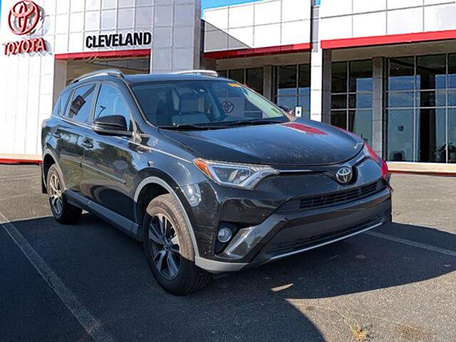 2018 Toyota RAV4 XLE photo 2