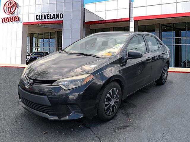 2014 Toyota Corolla LE photo 2