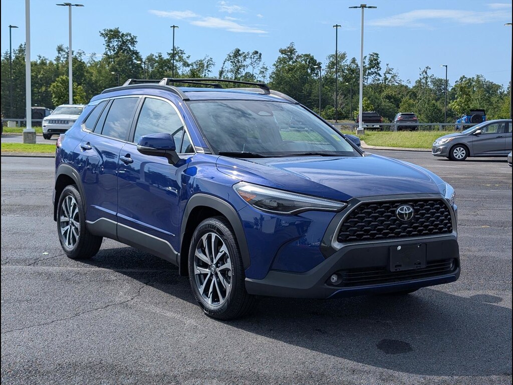 Used 2024 Toyota Corolla Cross XLE SUV