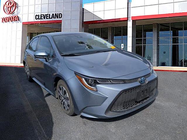 2022 Toyota Corolla Hybrid LE photo 2