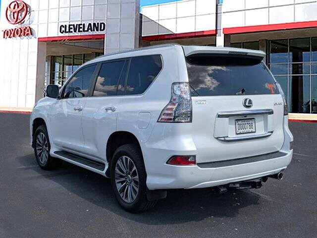 2021 Lexus GX 460 Luxury photo 4