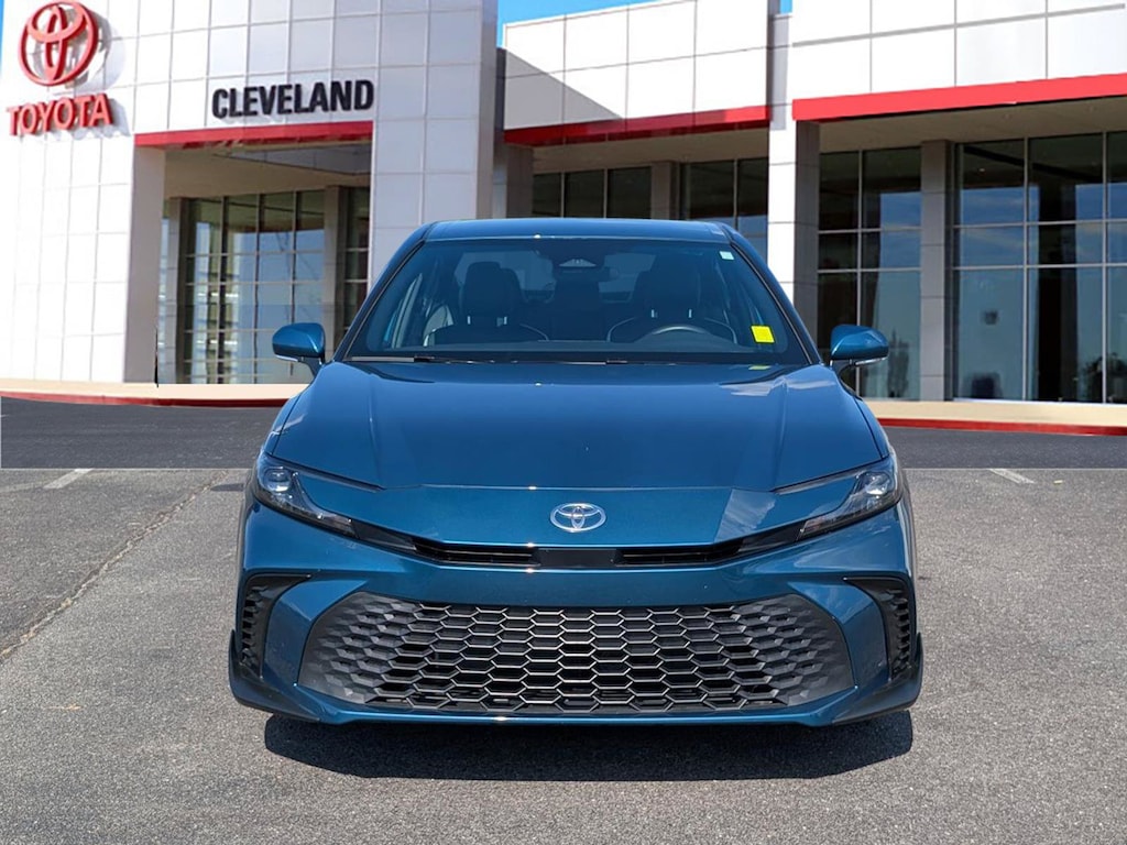 Used 2026 Toyota Camry SE Sedan
