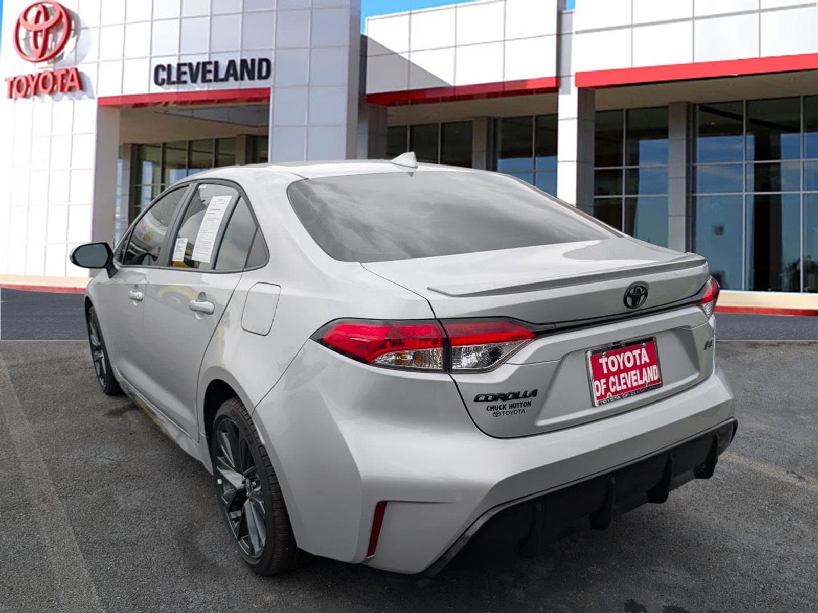 2026 Toyota Corolla SE - Photo 5