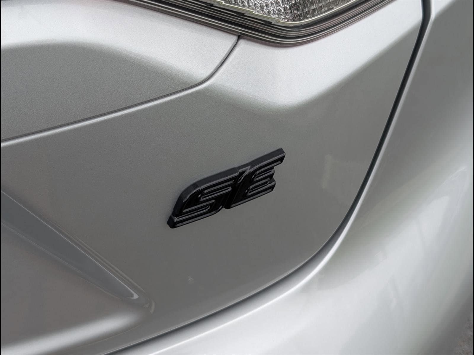 2026 Toyota Corolla SE - Photo 7