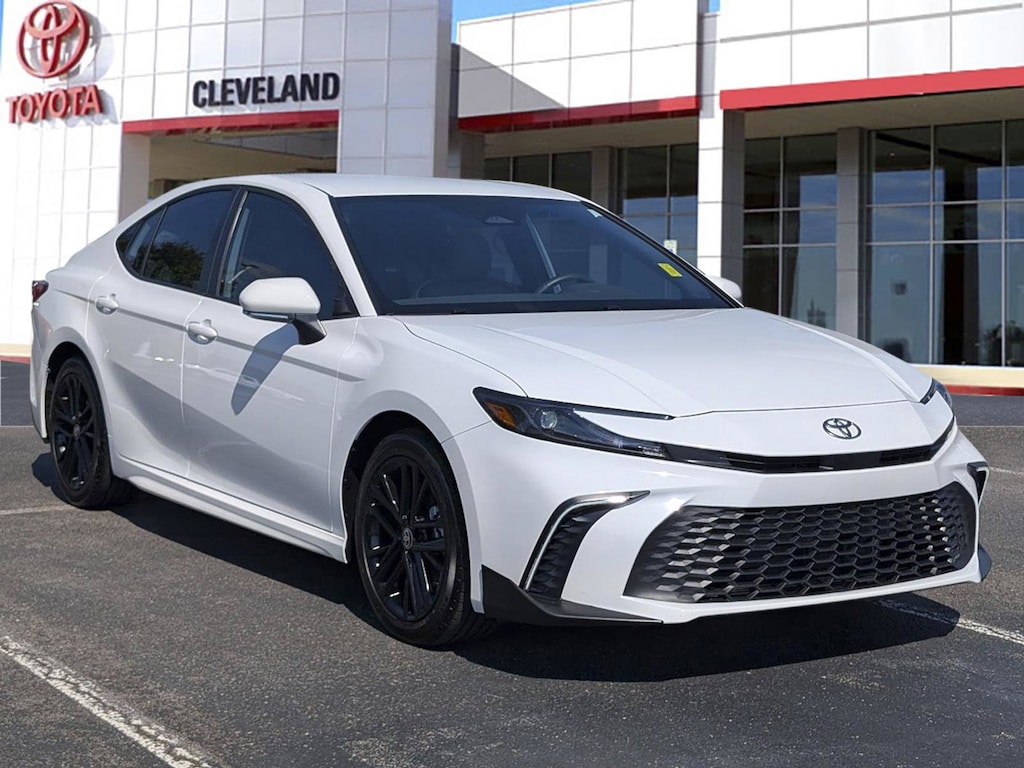Used 2026 Toyota Camry SE Sedan